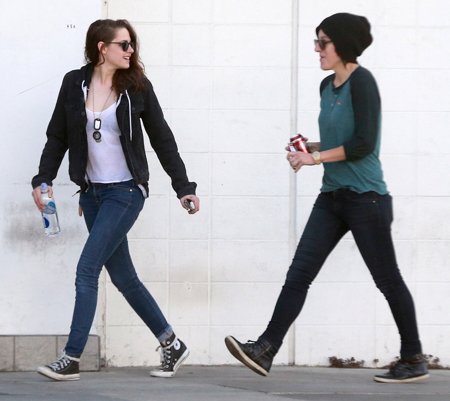 Kristen Stewart Joins Chloë Sevigny For A Cigarette Outside