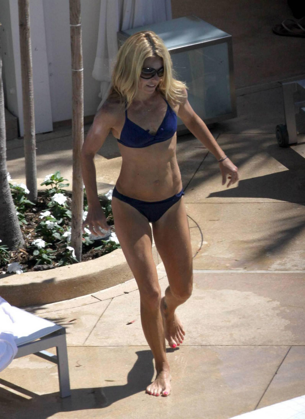 Kelly ripa bikini picture