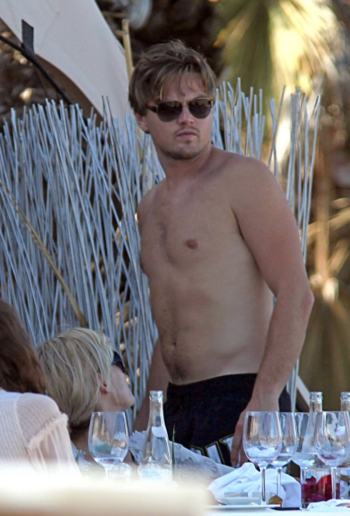 Leonardo Dicaprio shirtless & fine with the ladies in Ibiza. 