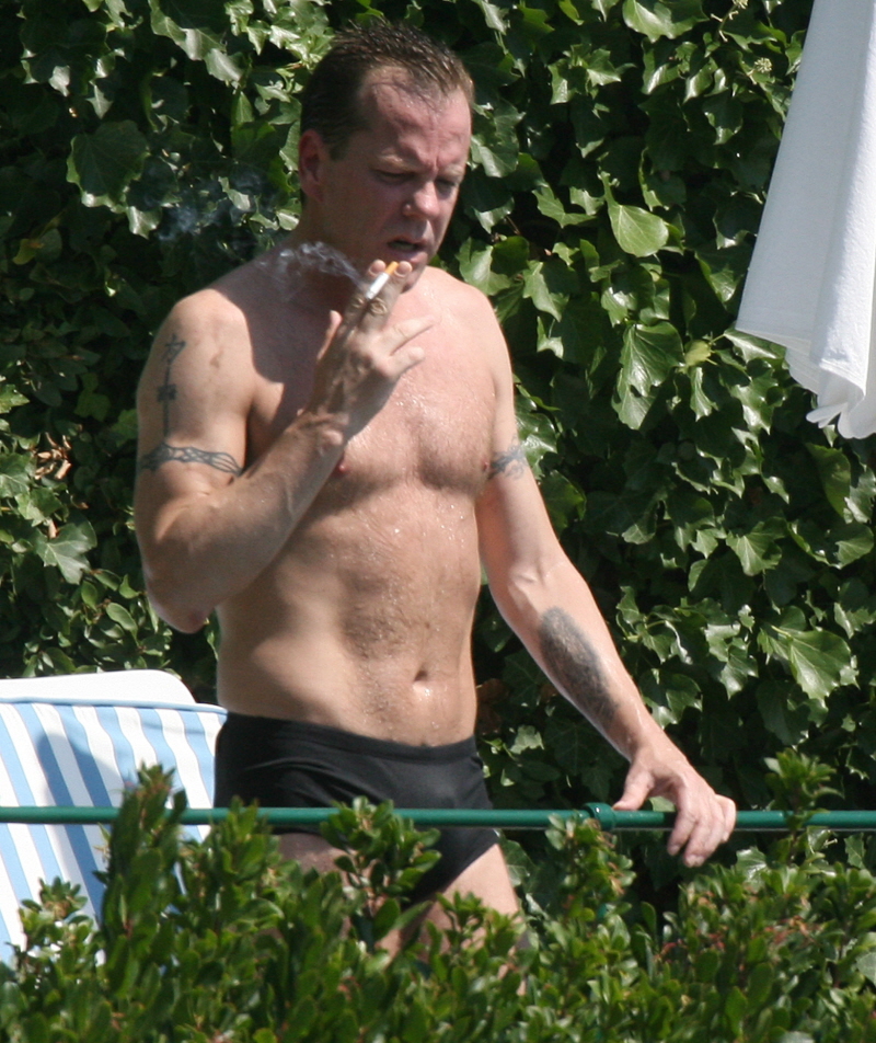 Kiefer Sutherland shirtless: still hot, or kind of gross? 